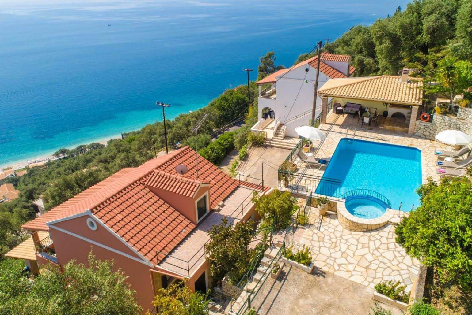 Villa Aris Gimari Exterior photo